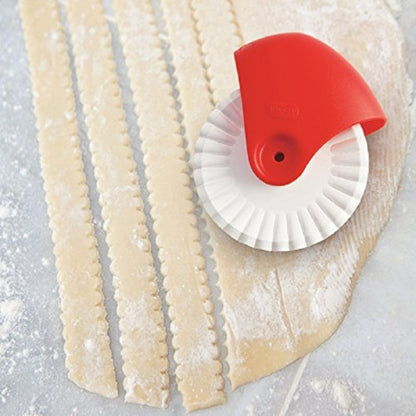 Baking Tools Pasta Cutting Wheel Hemming Wheel Manual Noodle Cutter Roller Knife Creative Kitchen Gadgets(Dough Roll) - Baking Pastry Tools by PMC Jewellery | Online Shopping South Africa | PMC Jewellery | Buy Now Pay Later Mobicred