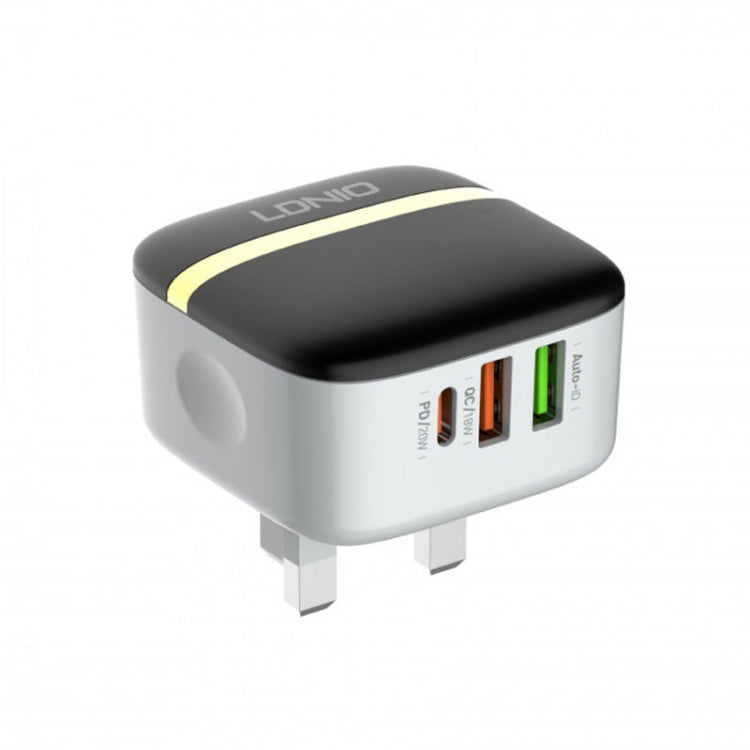 LDNIO A3513Q 32W QC3.0 3 USB Ports Phone Adapter UK Plug with Type-C Cable - free shipping - PMC TechLife - Order now!